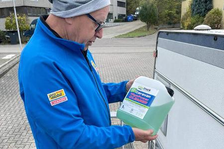 blaue promobil Jacke, Caravan High Power Cleaner, Caravan, Mütze, Test