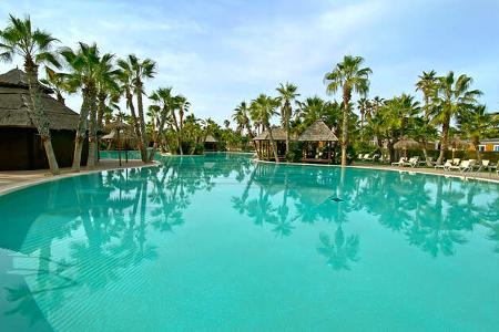 Winter in Spanien f Pool