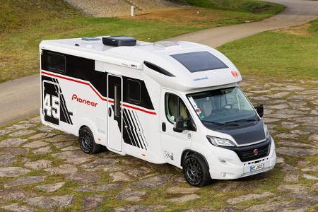 Showcar vom Tuner aus der Luft fotografiert