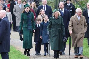 Fröhlicher Auftritt: Royal Family spaziert zum Weihnachtsgottesdienst