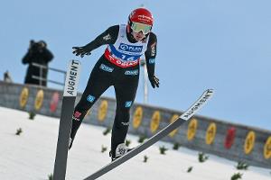 Freitag vergibt Führung: Skispringerinnen bleiben ohne Podest