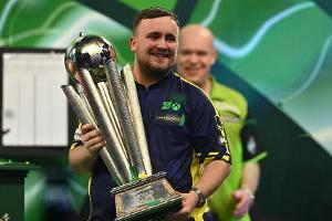 Luke Littler schreibt Darts-Geschichte
