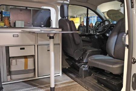 Küchenzeile, Cockpit, Tisch, Campervan