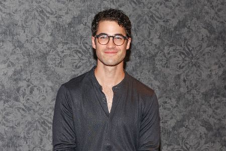 Portrait von Darren Criss