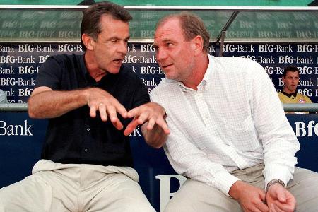 Vom BVB zum FC Bayern - Nach dem CL-Titel übernimmt Hitzfeld beim BVB das Amt des Sportdirektors - aber nur für ein Jahr. Im Sommer 1998 zieht es ihn zum Dortmunder Bundesliga-Rivalen FC Bayern. Eine neue Erfolgsära beginnt für den Trainer.