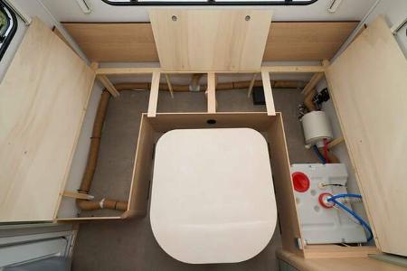 Supertest LMC Style 440 D Stauraum unter der Sitzbank