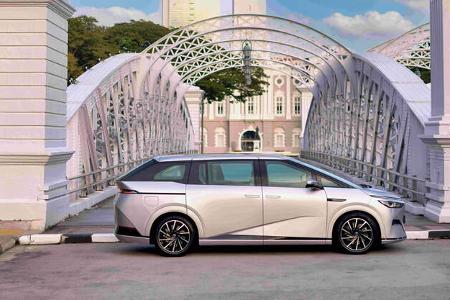 01/2025 Xpeng X9 Elektro-Luxus-Van