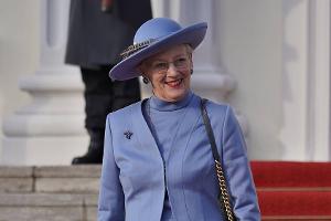 Königin Margrethe II. gestaltet Jubiläumbecher für Royal Copenhagen