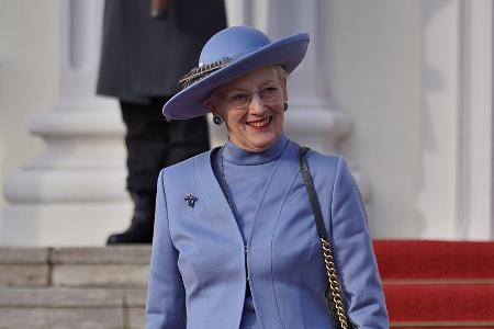 Königin Margrethe II. gestaltet Jubiläumbecher für Royal Copenhagen