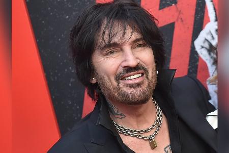Tommy Lee: Platten-Promo während Feuer-Drama 