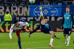 Sieg im Topspiel: HSV übernimmt Tabellenführung von Köln