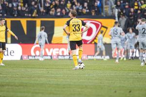 Dresden gibt Tabellenführung ab - Aachen schlägt Essen