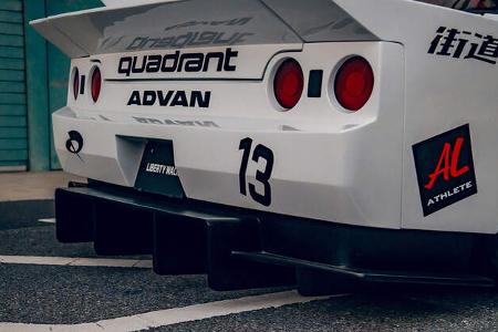Liberty Walk Nissan Skyline R32 Extrem-Bodykit
