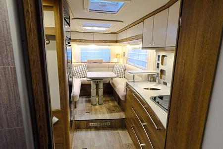 Buerstner Lyseo I 744 (2025) f