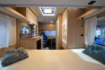 Durchschuss, Innenraum, Bett