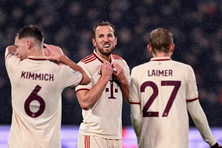 FC Bayern bei Feyenoord: Noten und Einzelkritik - Der FC Bayern hat in der Champions League einen heftigen Dämpfer im Kampf um die direkte Achtelfinal-Qualifikation kassiert. Gegen Feyenoord aus Rotterdam war der Rekordmeister am Mittwochabend drückend überlegen, ließ sich beim 0:3 aber entscheidend auskontern. Alle Bayern-Stars in der Einzelkritik: