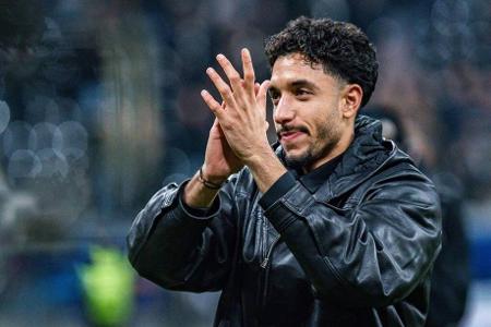 Marmoush weit vorne: Das Gehaltsranking von Manchester City - Der Wechsel von Omar Marmoush zu Manchester City ist perfekt. Nach Informationen von RTL/ntv und sport.de soll der Ägypter beim englischen Top-Klub künftig umgerechnet geschätzte 16,8 Millionen Euro brutto pro Jahr einstreichen. Damit gehört der ehemalige Frankfurter zu den Top-Verdienern, wie Zahlen der Plattform 'Capology' zeigen. Das sind die Top-Verdiener von ManCity: