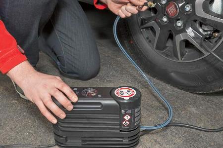 Fill & Go heißt das Pannenset von Dunlop.