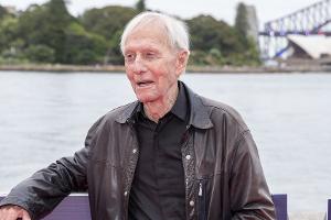 Paul Hogan: Seltener Auftritt bei "Crocodile Dundee"-Premiere