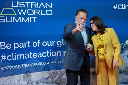 Promiauflauf in Kitzbühel: Arnold Schwarzenegger sammelt Rekordspende