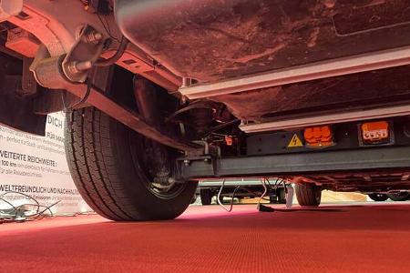 Abwassertank, Batteriekasten