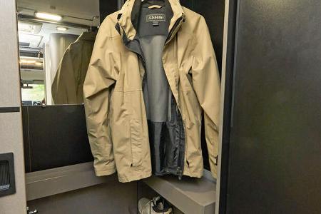 Challenger X 250 (2023) Kleiderschrank f