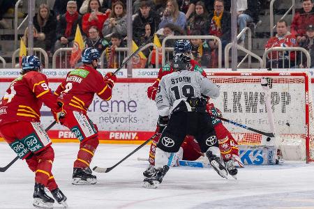 Elf-Tore-Spektakel: Köln triumphiert im 245. Rheinderby