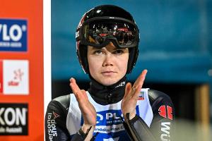 Skispringen: Reisch und Freitag gewinnen im "Super Team"