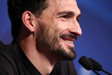 Erst Tennis, dann Bank: Roma siegt ohne Hummels