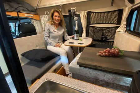 Wanner Silverdreams Mini (2025) auf der CMT Sitzgruppe