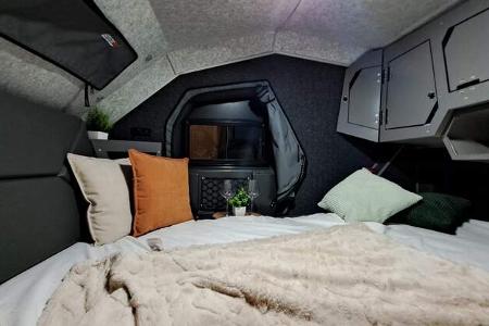 Edge Out (2025) Südafrikanischer Offroad-Wohnwagen Heckküche