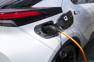 Toyota C-HR PHEV, Ladestation