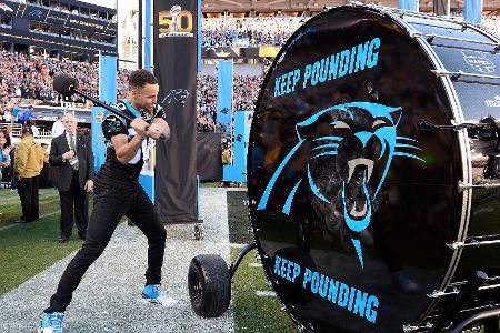 Stephen Curry beim Football