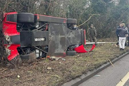 Dieser Ferrari F40 ist in Großbritannien gecrasht.