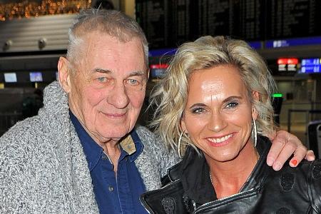 Gänsehaut-Video beweist: Heinz Hoenig wagt die ersten Schritte