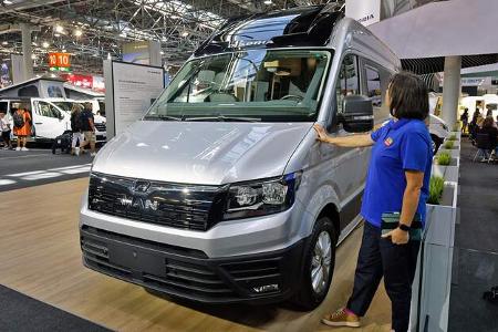 Campingbus, Messe Düsseldorf, Caravan Salon, Außenansicht, MAN