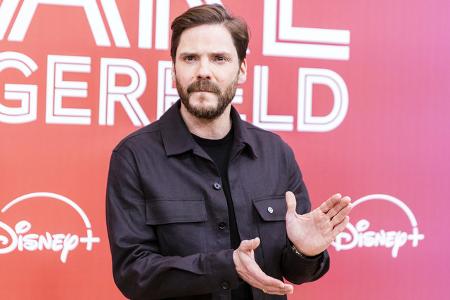 …Daniel Brühl. Im Brief heißt es: 
