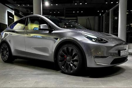 Telsa Model Y Quicksilver
