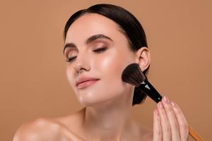 Trockene Haut? So gelingt ein makelloses Make-up trotzdem