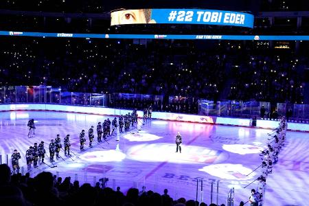 Ergreifender Abschied der Eisbären von Tobias Eder