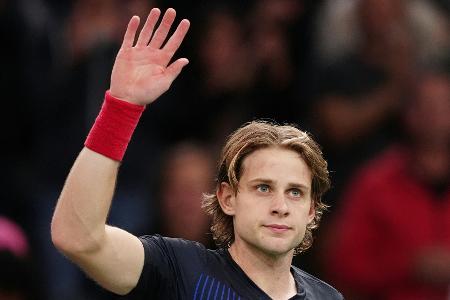 Aufregung im Davis Cup: Bergs rennt Garín über den Haufen