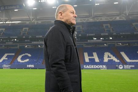 Kanzler Scholz auf Schalke: 