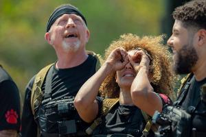 "Bear Hunt": Boris Becker scheitert früh an Verletzung - und Mel B