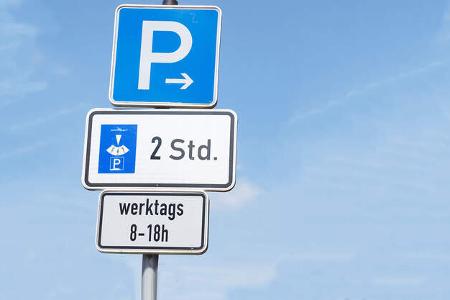 Parken-Schild werktags Parkscheibe