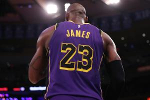 James knackt Altersrekord: "Ein Glas Wein und etwas Schlaf"