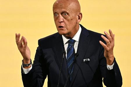 Für den Ball: Collina verlängerte WM-Finale 2002 absichtlich