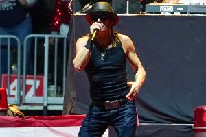 "Ich bin weg": Frustrierter Kid Rock stürmt von der Bühne