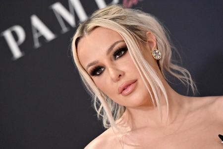 Tana Mongeau hielt mit ihren Gefühlen zum 14. Februar nicht hinterm Berg. Auf Instagram teilte die YouTuberin ein Foto mit der Bildunterschrift: 