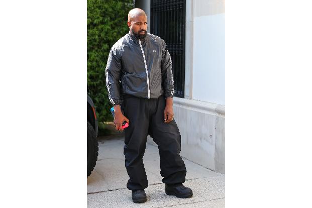 Einen Tag vor Valentinstag 2025 behauptete ein Insider, Bianca Censori und Kanye West würden sich scheiden lassen. Der langjährige Vertreter des umstrittenen Paares, Milo Yiannopolous, erklärte jedoch ...