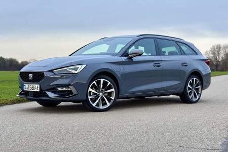 12/2024, Seat Leon Sportstourer e-Hybrid 2025